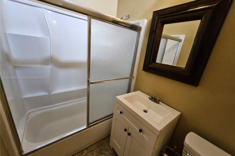 Villa ou maison à louer à Dania Beach, Floride: 4 chambres, 190.36 m2 № 1987365 - photo 17