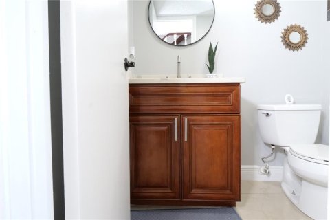 House in Tampa, Florida 4 bedrooms, 234.39 sq.m. № 1884329 - photo 10