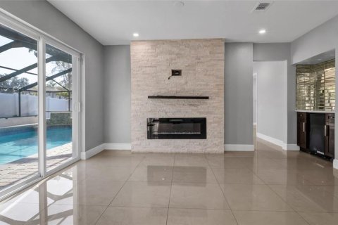 House in Tampa, Florida 4 bedrooms, 234.39 sq.m. № 1884329 - photo 13
