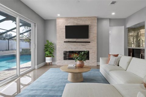 House in Tampa, Florida 4 bedrooms, 234.39 sq.m. № 1884329 - photo 14