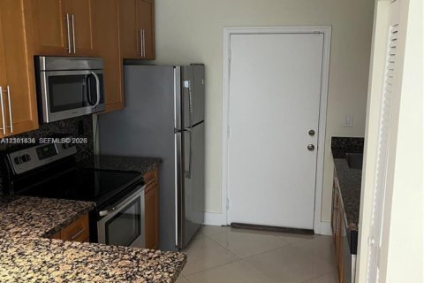 Copropriété à louer à Miami Shores, Floride: 2 chambres, 111.48 m2 № 2407600 - photo 10