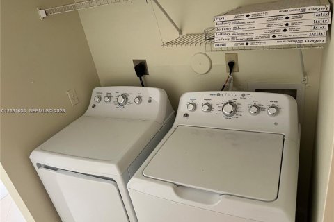 Copropriété à louer à Miami Shores, Floride: 2 chambres, 111.48 m2 № 2407600 - photo 26