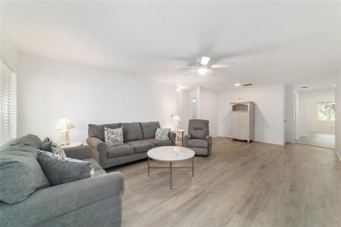 House in Ocala, Florida 2 bedrooms, 125.98 sq.m. № 1820574 - photo 6