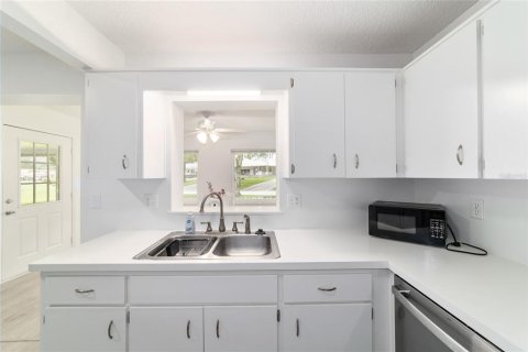 House in Ocala, Florida 2 bedrooms, 125.98 sq.m. № 1820574 - photo 13