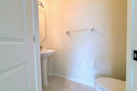 Touwnhouse à vendre à Stuart, Floride: 3 chambres, 133.22 m2 № 2269264 - photo 12