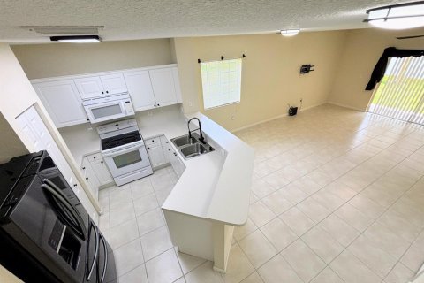 Touwnhouse à vendre à Stuart, Floride: 3 chambres, 133.22 m2 № 2269264 - photo 5