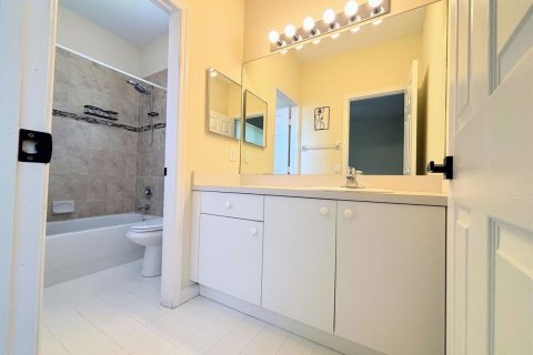 Touwnhouse à vendre à Stuart, Floride: 3 chambres, 133.22 m2 № 2269264 - photo 28