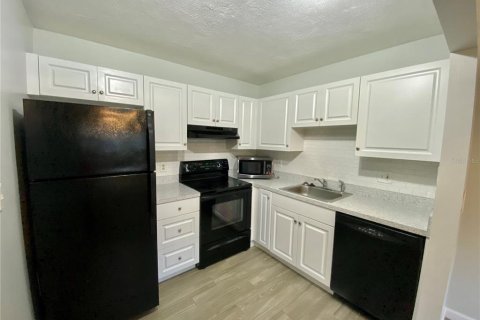 Condominio en alquiler en Temple Terrace, Florida, 1 dormitorio, 74.32 m2 № 1904146 - foto 8