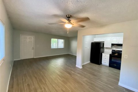 Condominio en alquiler en Temple Terrace, Florida, 1 dormitorio, 74.32 m2 № 1904146 - foto 10