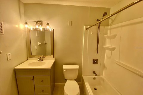 Condominio en alquiler en Temple Terrace, Florida, 1 dormitorio, 74.32 m2 № 1904146 - foto 19