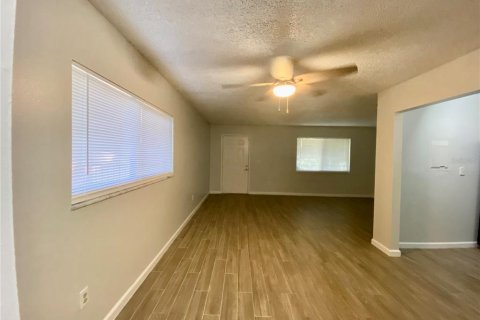 Condominio en alquiler en Temple Terrace, Florida, 1 dormitorio, 74.32 m2 № 1904146 - foto 6