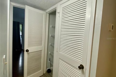 Condominio en alquiler en Temple Terrace, Florida, 1 dormitorio, 74.32 m2 № 1904146 - foto 11