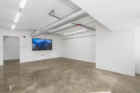 Propiedad comercial en venta en Miami Beach, Florida № 1820132 - foto 13