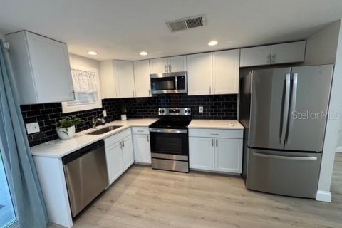 House in Venice, Florida 2 bedrooms, 95.88 sq.m. № 1906052 - photo 24