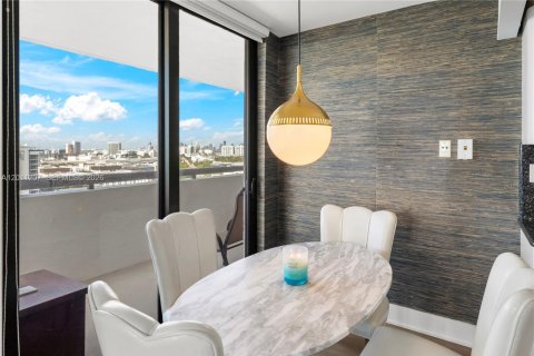 Condo in Miami Beach, Florida, 1 bedroom  № 2076586 - photo 21