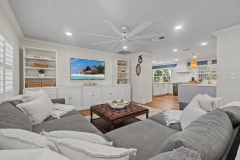 Casa en venta en Bradenton, Florida, 5 dormitorios, 287.07 m2 № 1855663 - foto 13