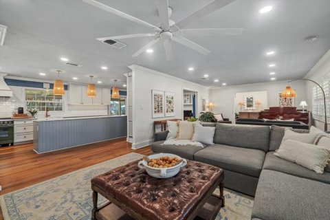 Casa en venta en Bradenton, Florida, 5 dormitorios, 287.07 m2 № 1855663 - foto 16