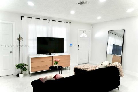 Villa ou maison à vendre à Fort Lauderdale, Floride: 4 chambres, 122.91 m2 № 2023284 - photo 5