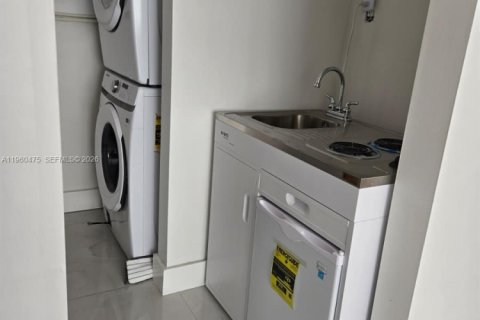 Villa ou maison à vendre à Fort Lauderdale, Floride: 4 chambres, 122.91 m2 № 2023284 - photo 30