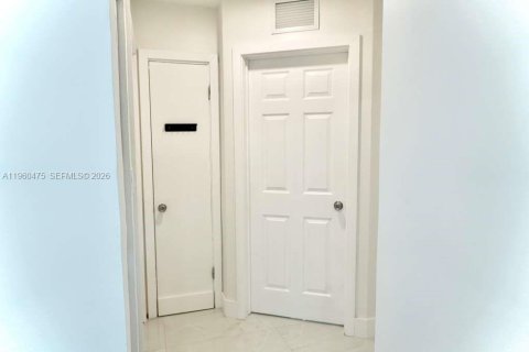 Villa ou maison à vendre à Fort Lauderdale, Floride: 4 chambres, 122.91 m2 № 2023284 - photo 21