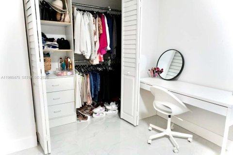 Villa ou maison à vendre à Fort Lauderdale, Floride: 4 chambres, 122.91 m2 № 2023284 - photo 16