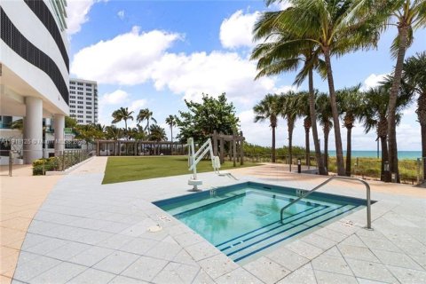Copropriété à vendre à Miami Beach, Floride: 1 chambre, 66.89 m2 № 2017347 - photo 24