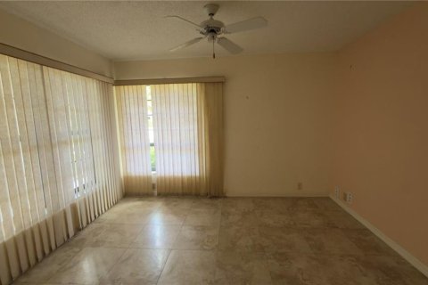 Casa en venta en Wesley Chapel, Florida, 3 dormitorios, 266.26 m2 № 1900968 - foto 28