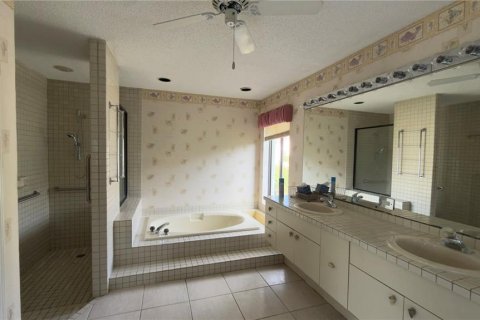 Casa en venta en Wesley Chapel, Florida, 3 dormitorios, 266.26 m2 № 1900968 - foto 11