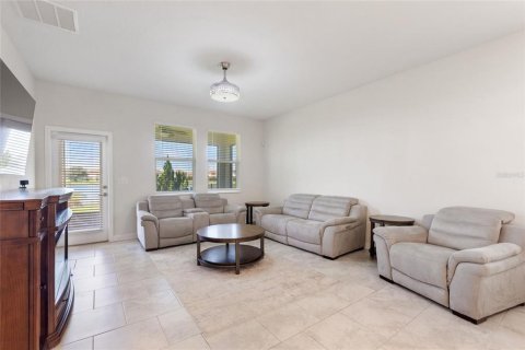House in Davenport, Florida 3 bedrooms, 181.16 sq.m. № 1880797 - photo 11