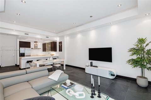 Condominio en alquiler en Miami Beach, Florida, 1 dormitorio, 89.19 m2 № 1726732 - foto 20