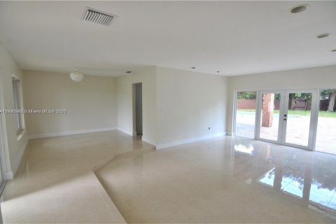 House in Miami, Florida 3 bedrooms, 161.74 sq.m. № 1952639 - photo 3
