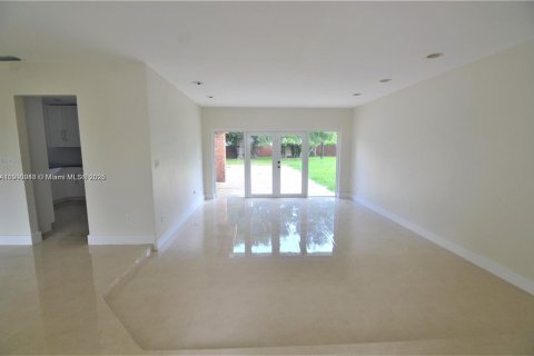 House in Miami, Florida 3 bedrooms, 161.74 sq.m. № 1952639 - photo 19