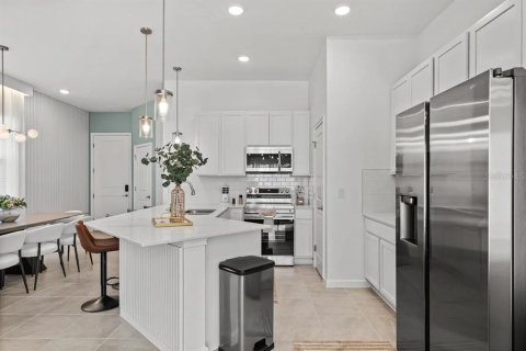 Adosado en venta en Orlando, Florida, 5 dormitorios, 178.19 m2 № 1629941 - foto 4