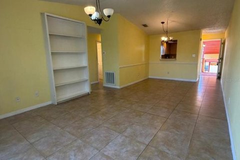 Condominio en alquiler en Orlando, Florida, 2 dormitorios, 86.86 m2 № 2167508 - foto 3
