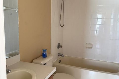 Touwnhouse à louer à Tampa, Floride: 2 chambres, 112.97 m2 № 2234800 - photo 11