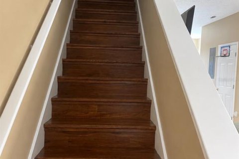 Touwnhouse à louer à Tampa, Floride: 2 chambres, 112.97 m2 № 2234800 - photo 6