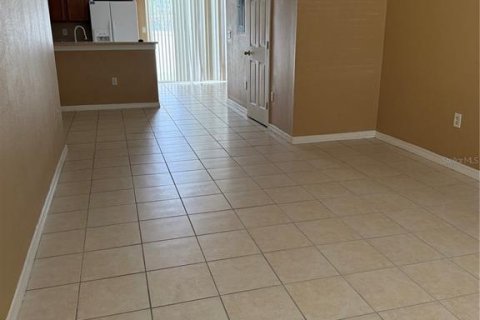 Touwnhouse à louer à Tampa, Floride: 2 chambres, 112.97 m2 № 2234800 - photo 4