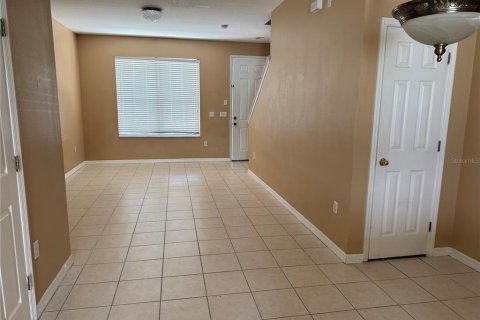 Touwnhouse à louer à Tampa, Floride: 2 chambres, 112.97 m2 № 2234800 - photo 3