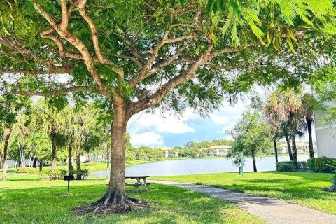 Condominio en venta en Coral Springs, Florida, 3 dormitorios, 108.32 m2 № 2153014 - foto 15