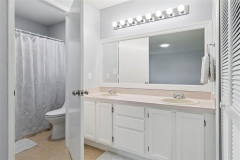 Villa ou maison à vendre à Palm Bay, Floride: 3 chambres, 136.1 m2 № 2216380 - photo 12