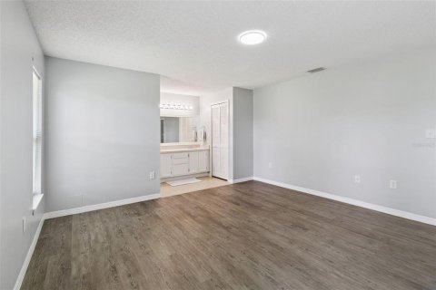 Villa ou maison à vendre à Palm Bay, Floride: 3 chambres, 136.1 m2 № 2216380 - photo 11