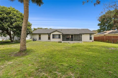 Villa ou maison à vendre à Palm Bay, Floride: 3 chambres, 136.1 m2 № 2216380 - photo 18