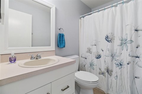 Villa ou maison à vendre à Palm Bay, Floride: 3 chambres, 136.1 m2 № 2216380 - photo 16