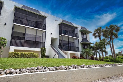 Condo in Englewood, Florida, 2 bedrooms  № 1703628 - photo 3