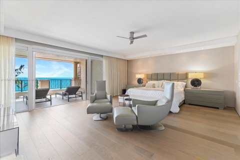 Condominio en venta en Miami Beach, Florida, 4 dormitorios, 379.6 m2 № 1868196 - foto 23