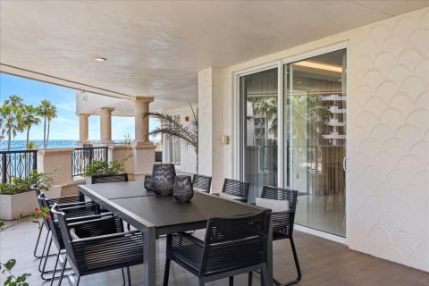 Condominio en venta en Miami Beach, Florida, 4 dormitorios, 379.6 m2 № 1868196 - foto 22