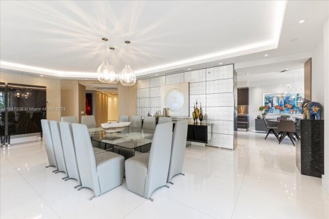 Condominio en venta en Miami Beach, Florida, 4 dormitorios, 379.6 m2 № 1868196 - foto 10