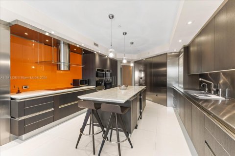 Condominio en venta en Miami Beach, Florida, 4 dormitorios, 379.6 m2 № 1868196 - foto 15
