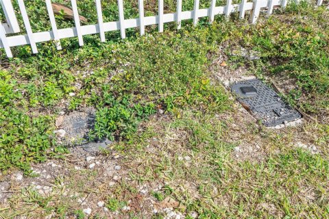 Commercial property in Miami, Florida 248.05 sq.m. № 2041136 - photo 9