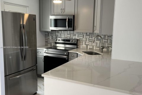 Copropriété à louer à Fort Lauderdale, Floride: 1 chambre, 72.46 m2 № 1975206 - photo 1